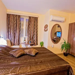 Hotel Color Warna